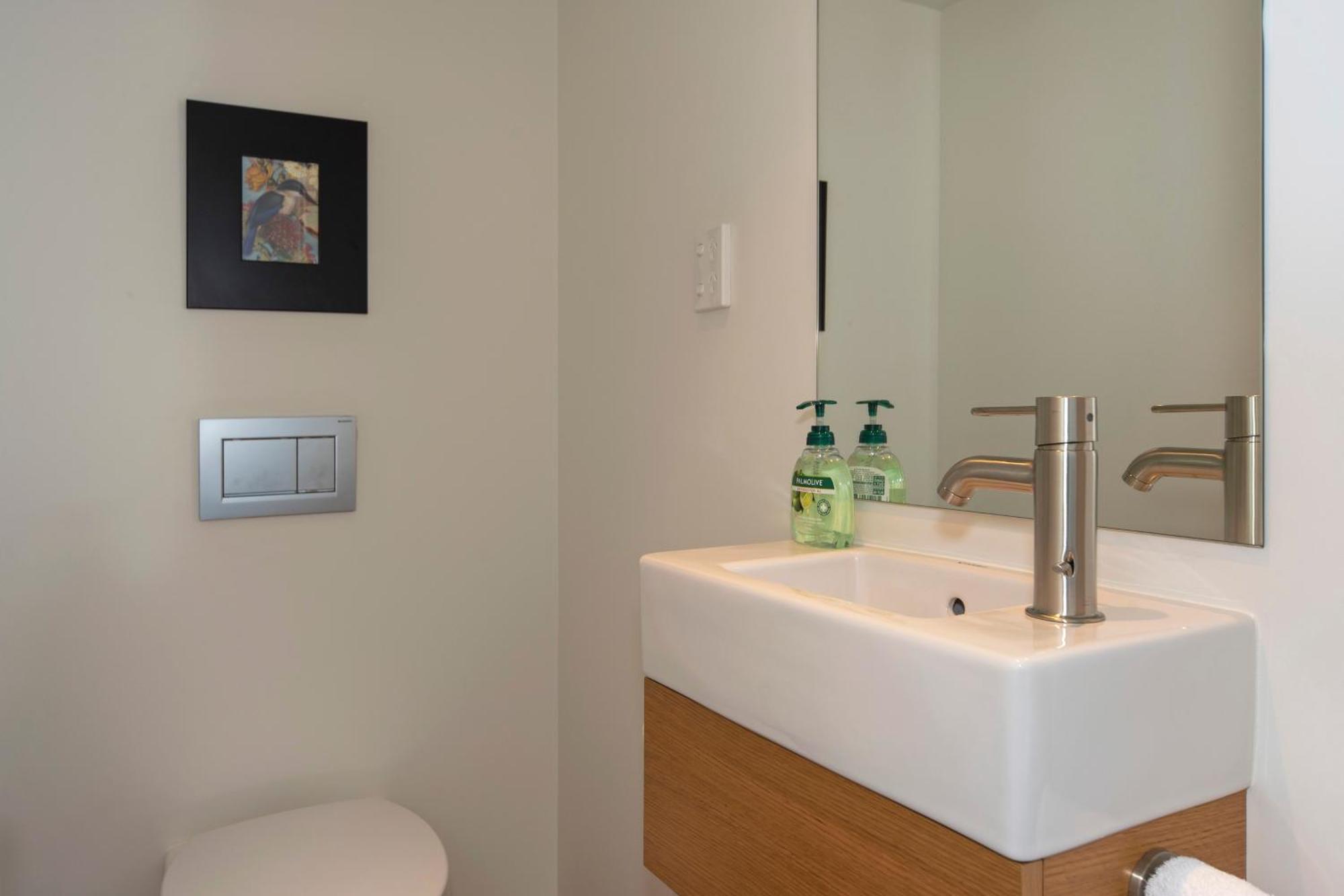 Penthouse 37 - Nelson Waterfront Apartment Екстер'єр фото